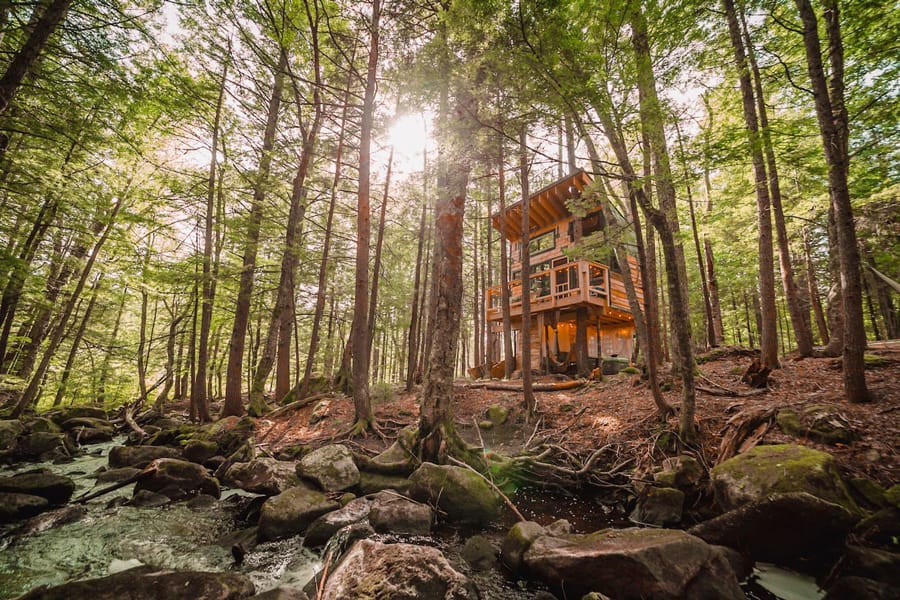 Lovely Vermont Treehouse in the Woods