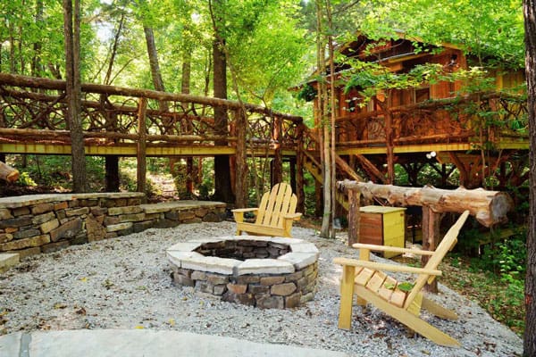 Getaway Natural Arkansas Treehouse Retreat