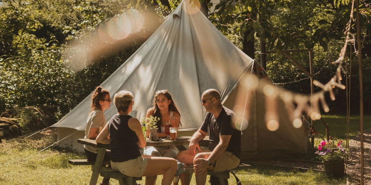 Backyard Glamping Guide for Lovers and Families alike