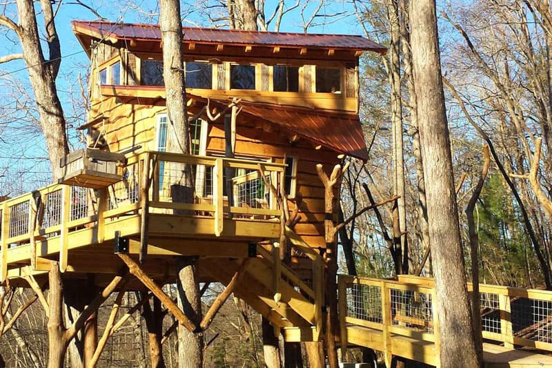 Blue Ridge Bear Claw Treehouse in Georgia