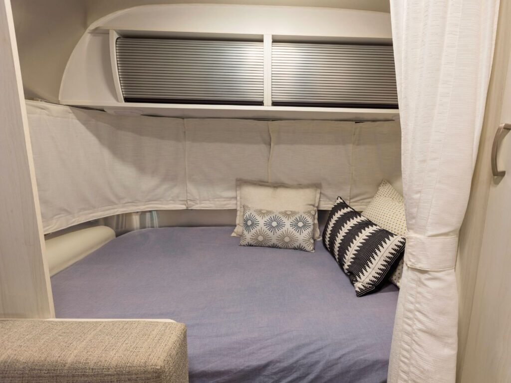 Bed in Airstream Bambi - Sage Scott