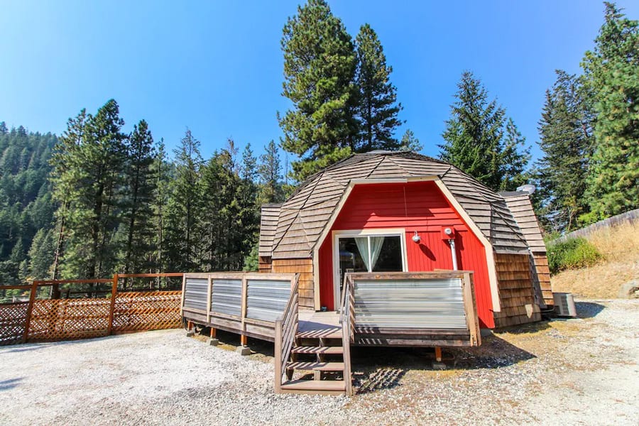 Dog-Friendly Dome Leavenworth Cabin Rental