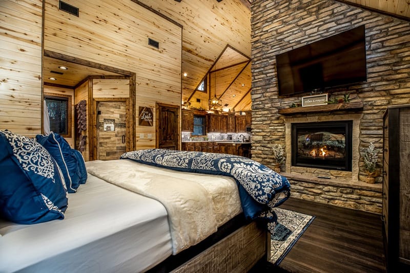 Corner Pocket Escape Romantic Oklahoma Cabin for Rent