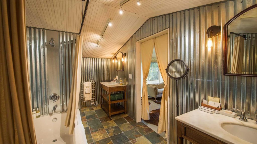 Dunton River Camp Tents Bathroom