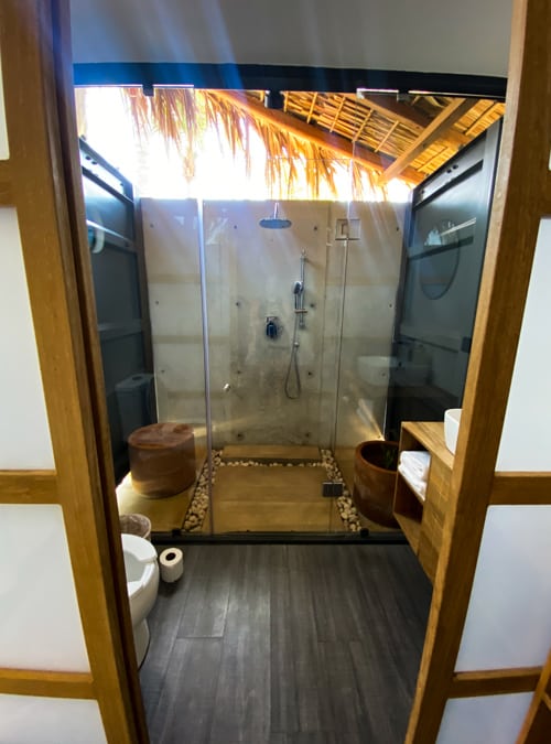 H2o Container Cabins Open air bathroom