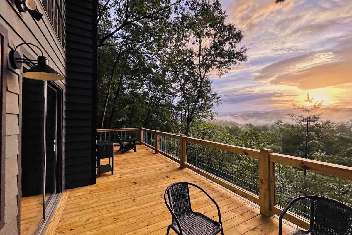 Epic Blue Ridge Treehouse Rentals in Georgia