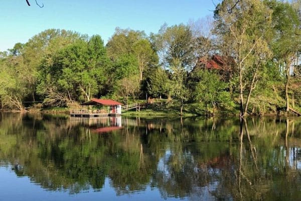 Little Red River Arkansas Tree House Rental