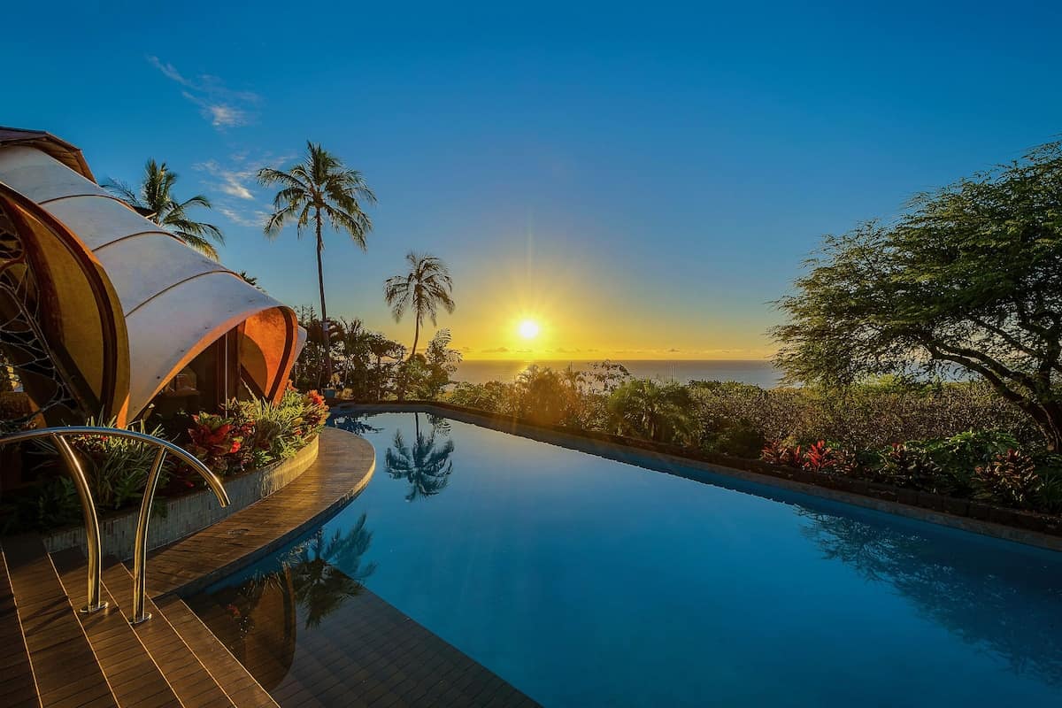 Onion House Hawaii Glamping: An Architectural Gem