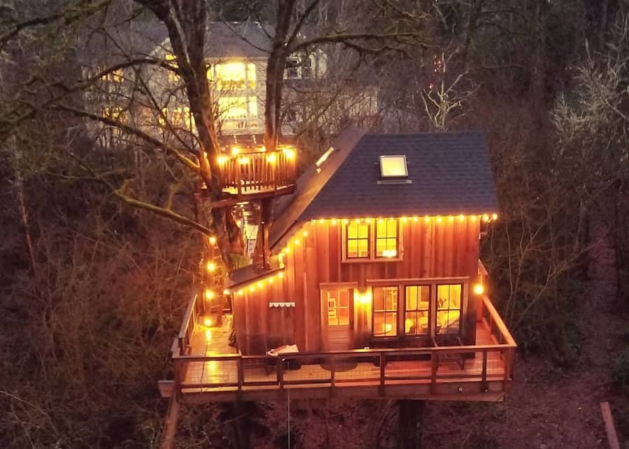 Emerald Forest Treehouse in Washington