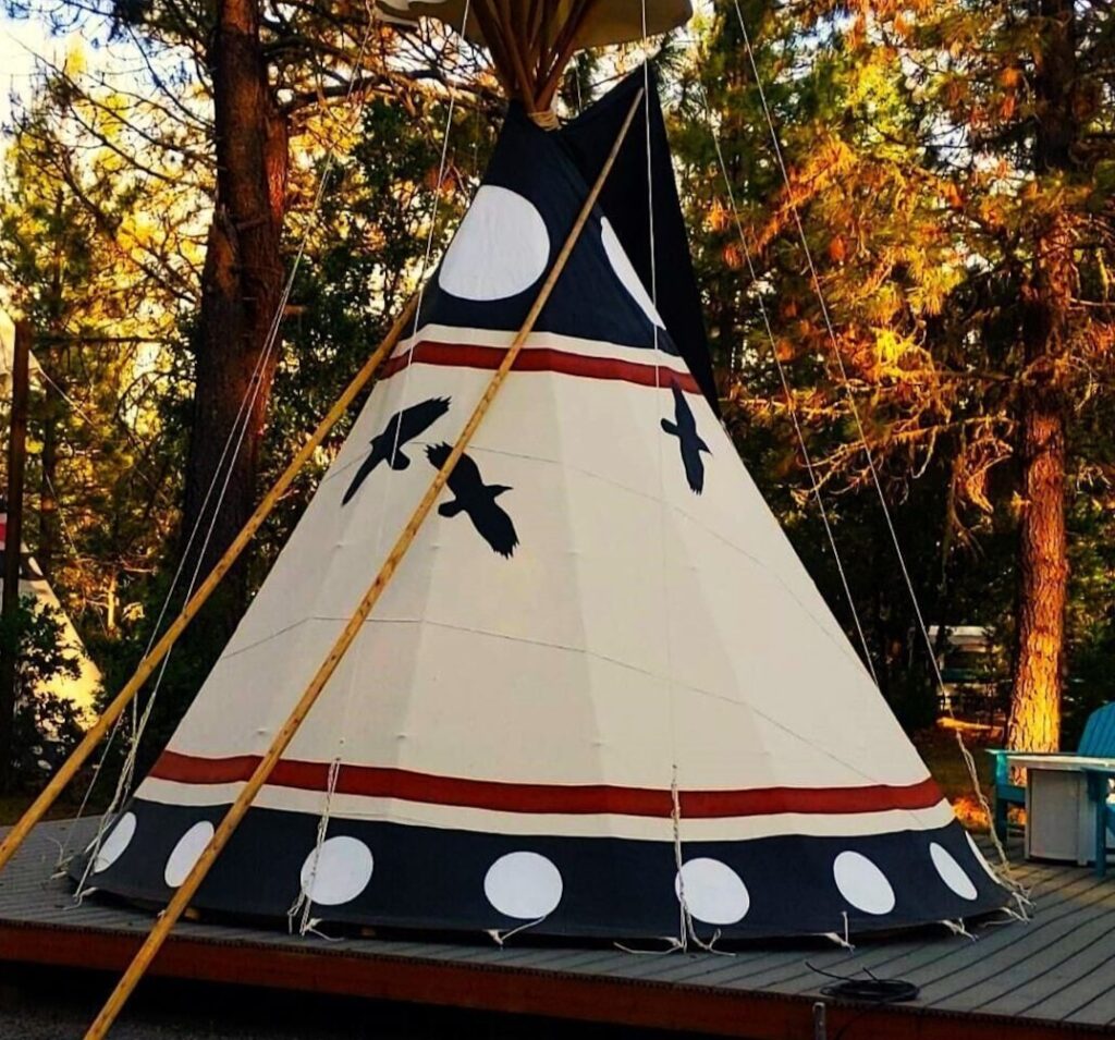Raven’s Myth - Luxury Glamping in BC with 16' Tipi