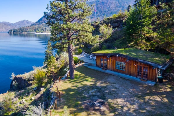 secluded Lake Chelan Glamping Cabin