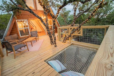 the Hive skybox Treehouse Cabins Texas