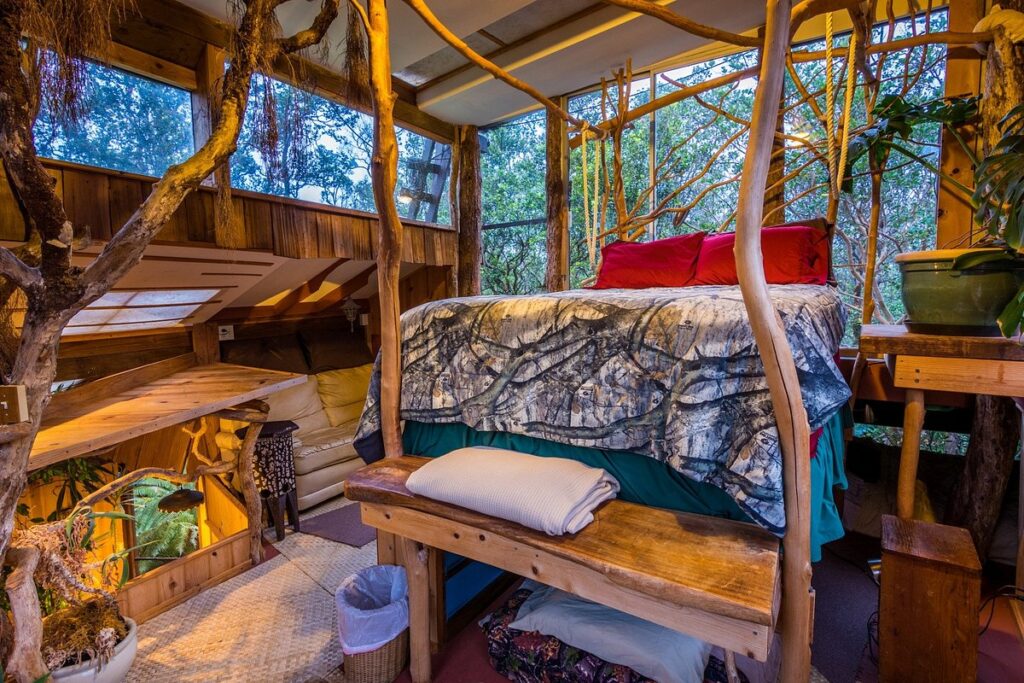 Skye Treehouse Glamping in Hawaii: Magical Oasis