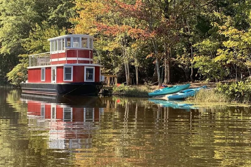 Glamping Virginia in a Heated Tugboat