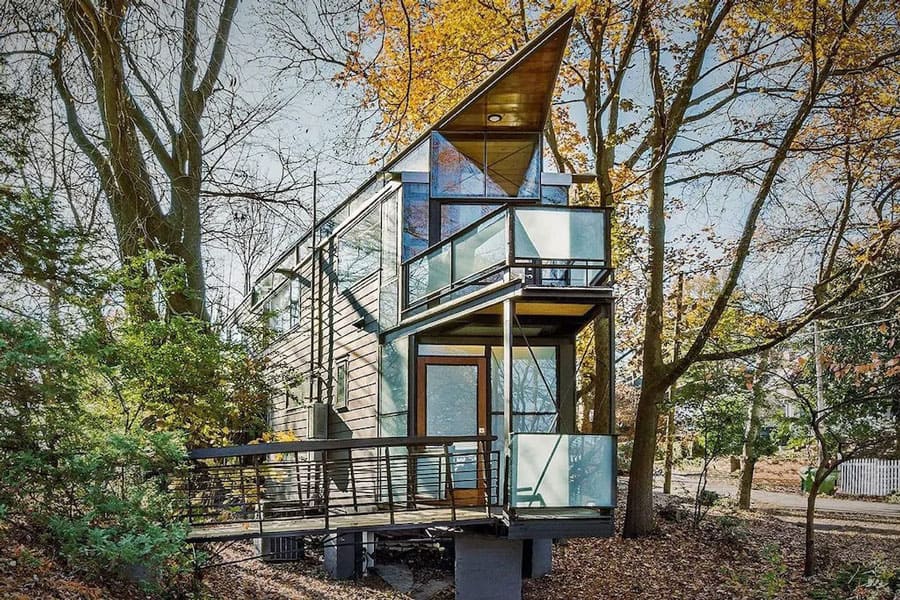 Urban Glass Tree House in Georgia